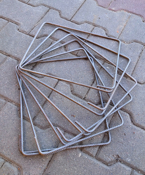 Strzemiono budowlane 25 x 25 cm